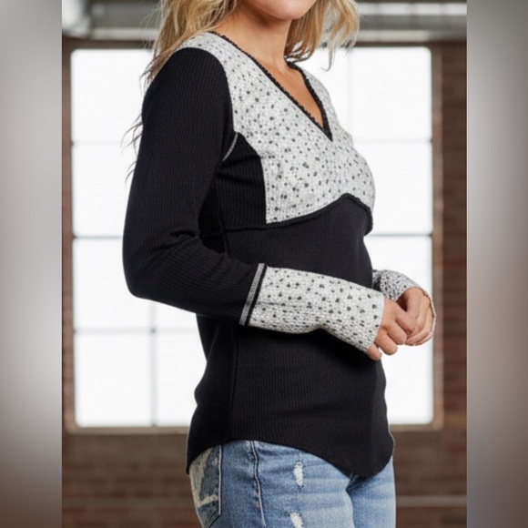 NWT POL Waffle Knit Long Sleeve Thermal Top Contrast Floral Textured Material - Picture 3 of 6